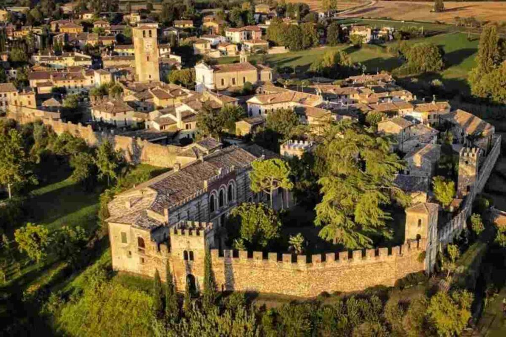 borghi medievali vicino a milano più belli